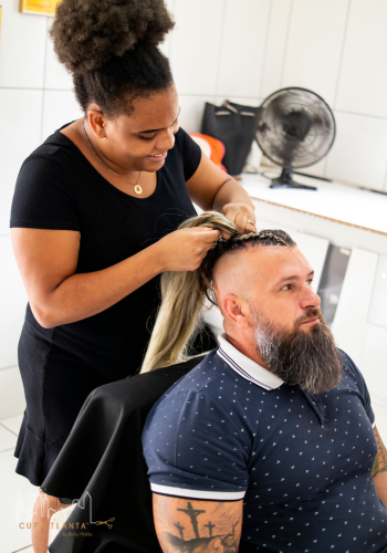 Tall Content Image - Commission Hair Stylist Jobs in Atlanta